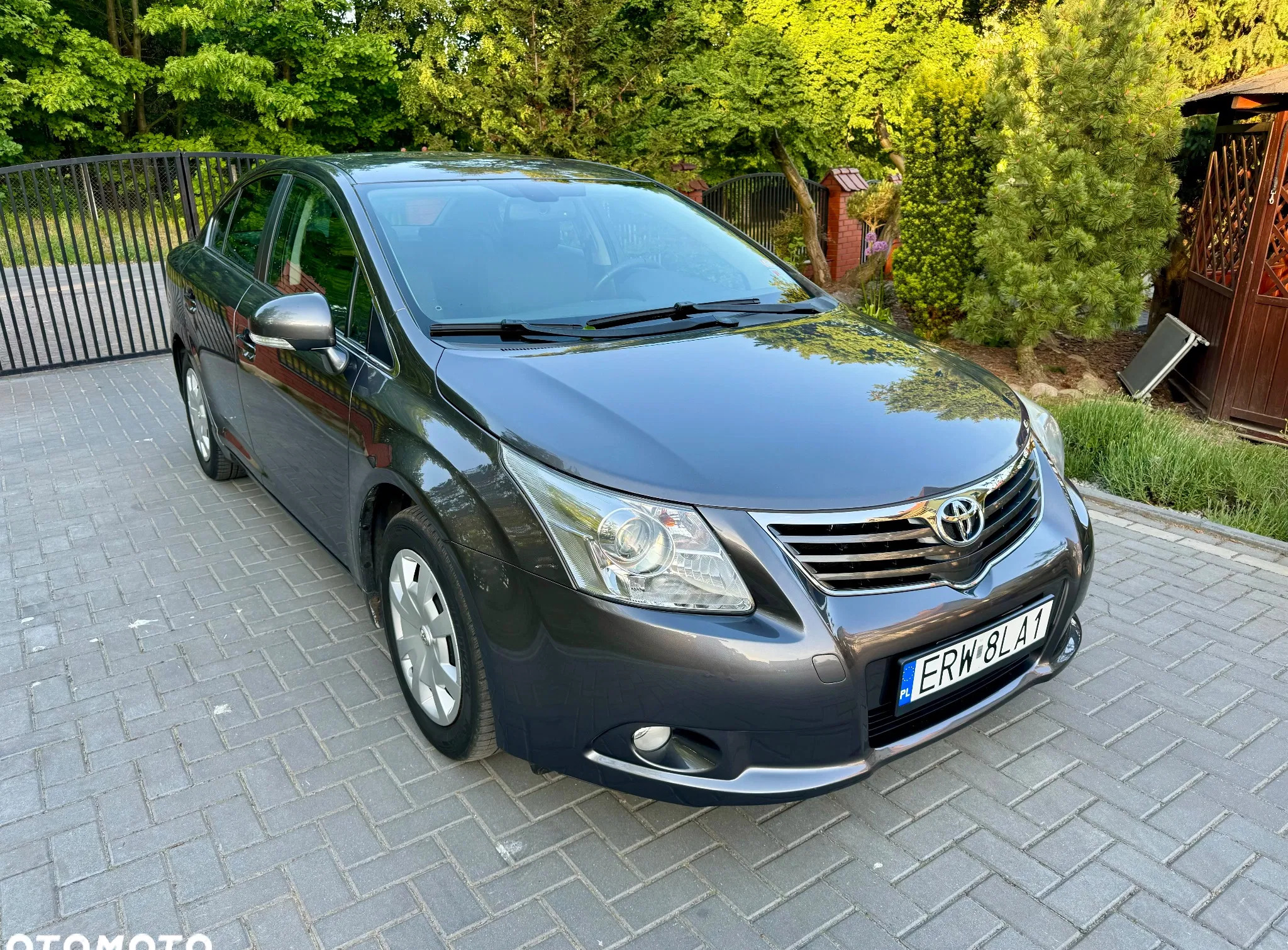 milanówek Toyota Avensis cena 34900 przebieg: 161000, rok produkcji 2011 z Milanówek